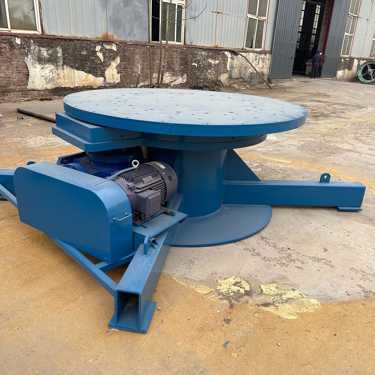 Large-Scale Tank Site Winding Machine - Image 6