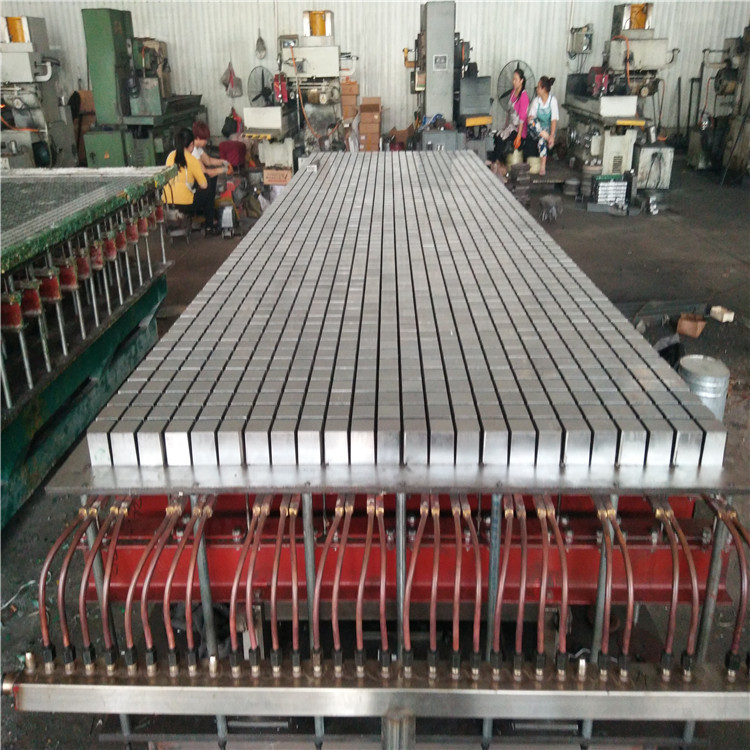 FRP Grating Molding Machine Factory Sale - Anti-corrosion FRP Grating for Industrial Walkway - Image 4